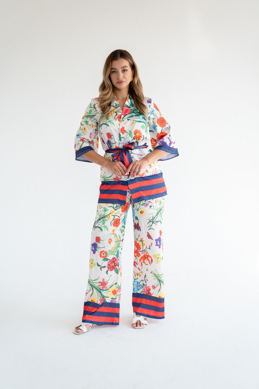Satin fabric kimona suit including sash belt two-piece suit