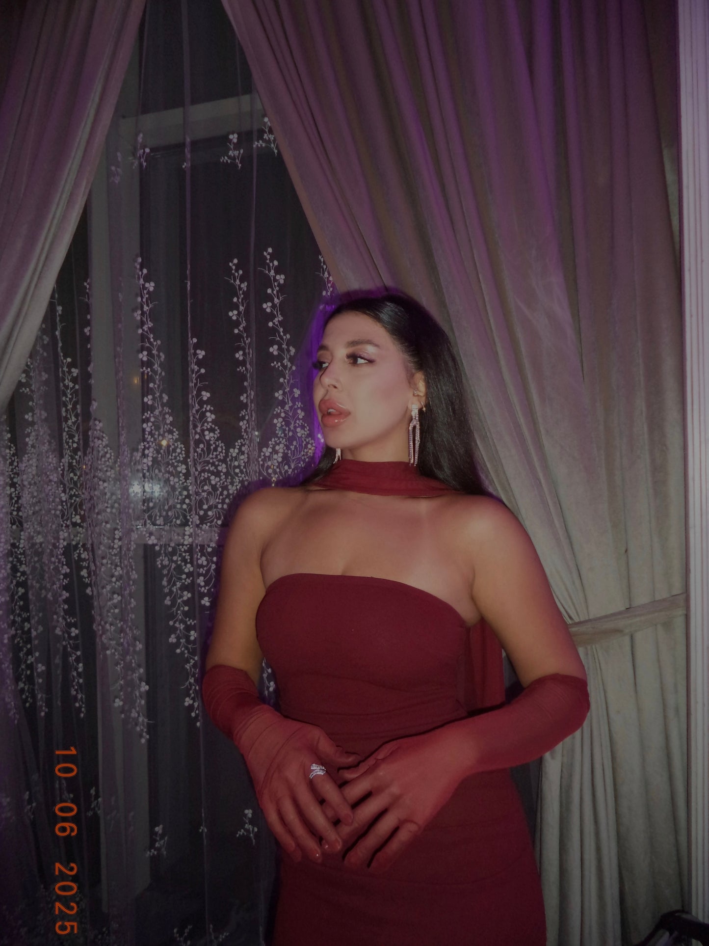 Burgundy SCUBA CREP FABRIC DRESS WITH MESH GLOVE