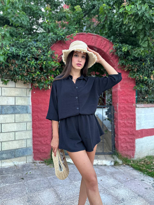 Black half sleeve shorts suit