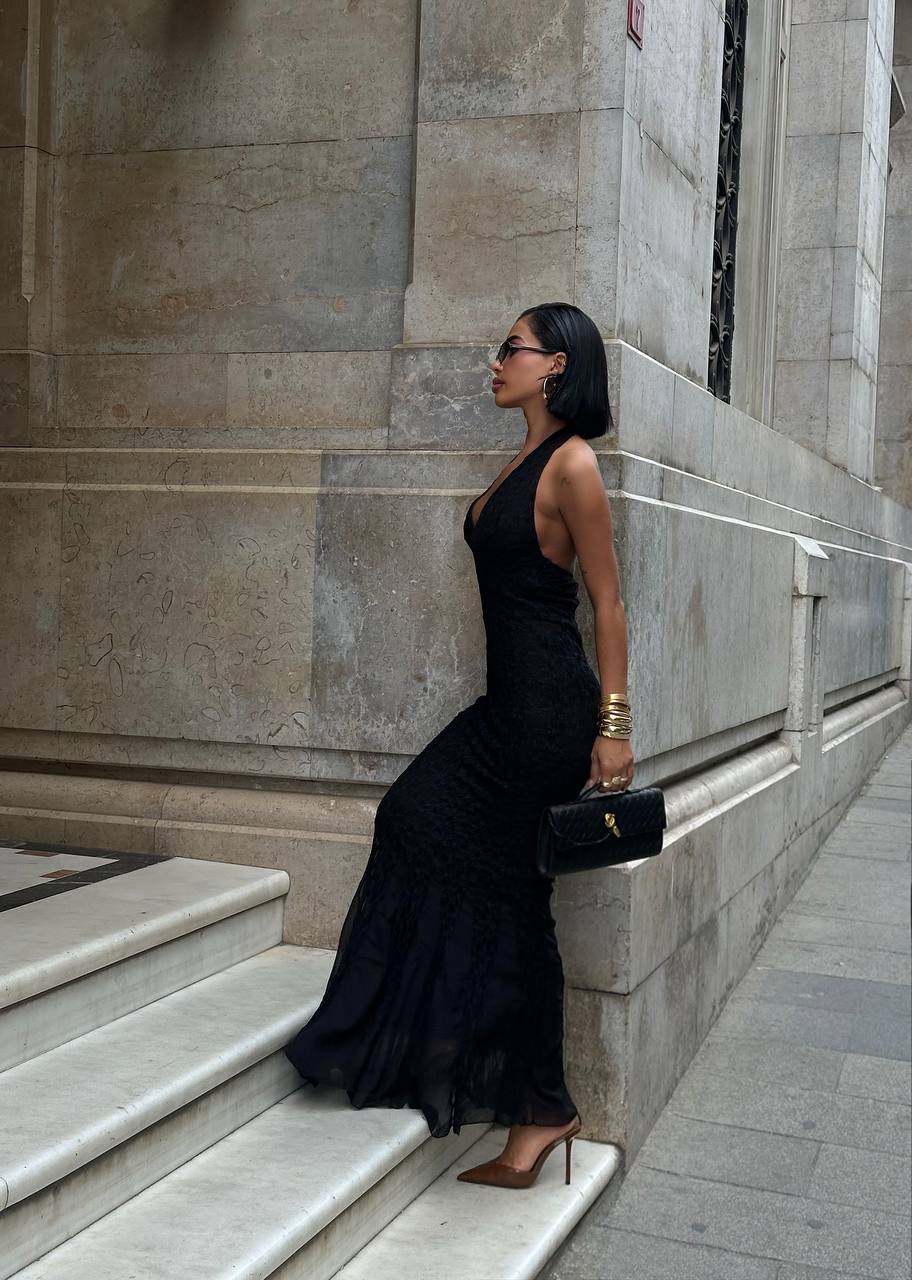 lace low-cut dress
