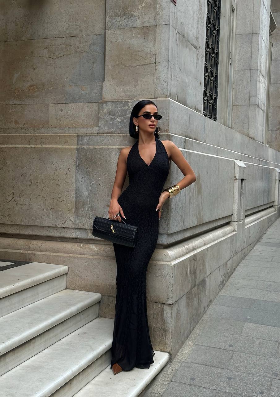 lace low-cut dress