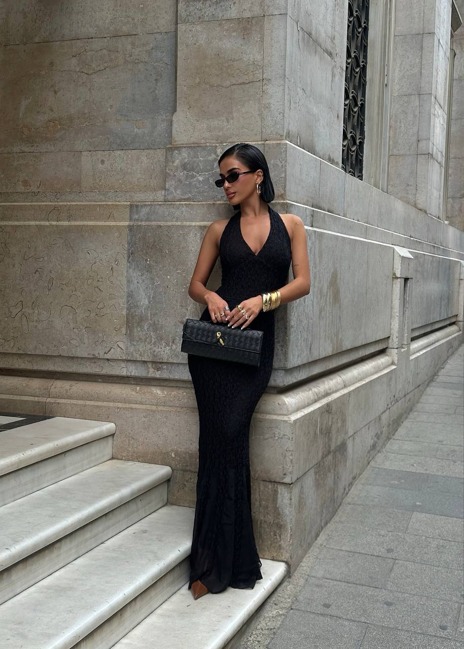 lace low-cut dress