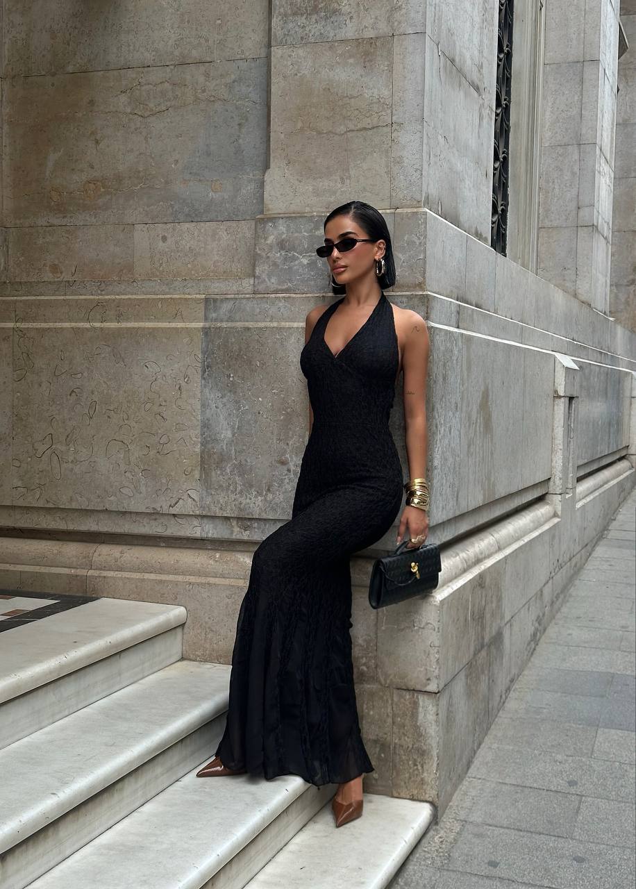 lace low-cut dress