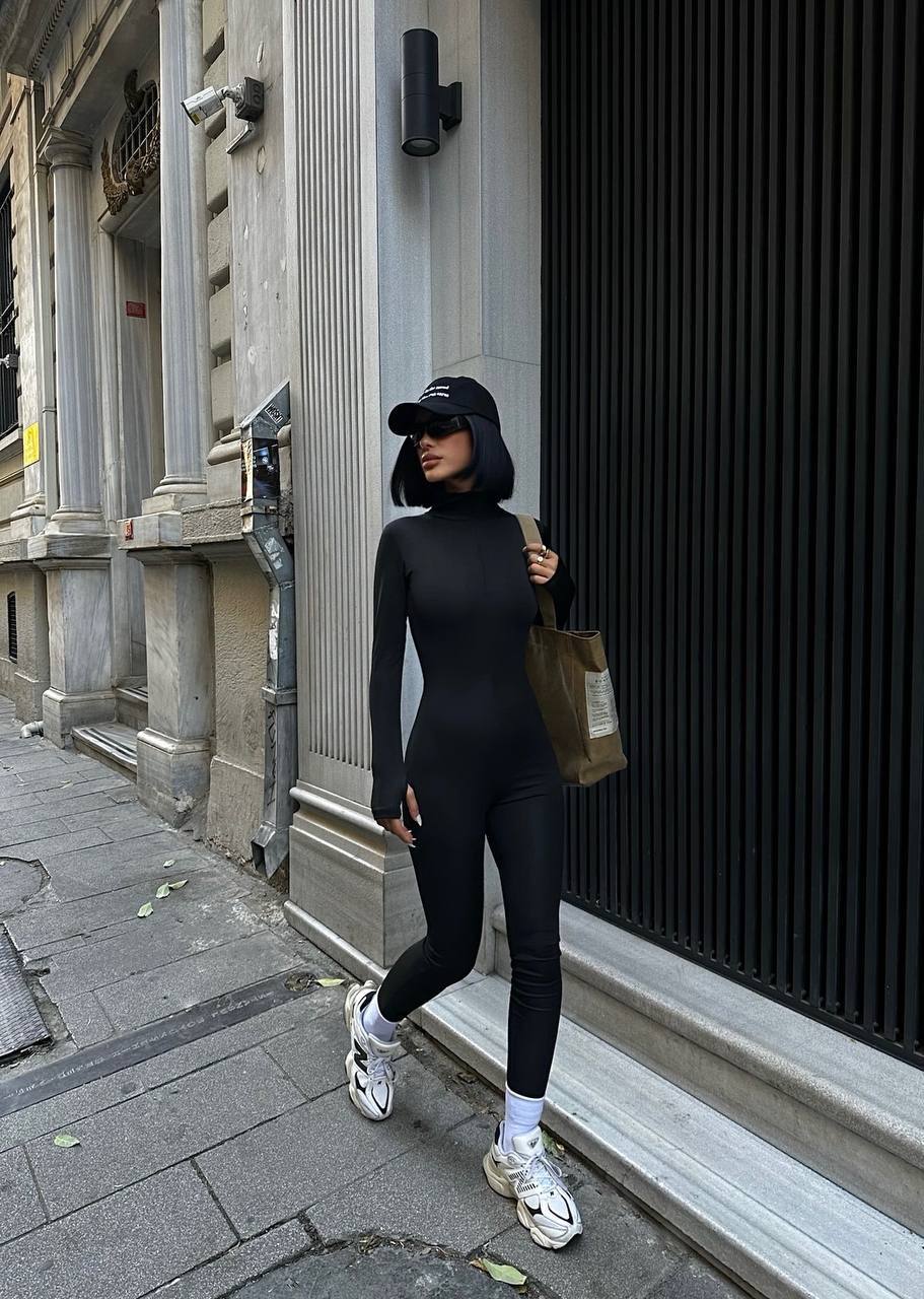 Black JUMPSUIT (FLEECE INSIDE)