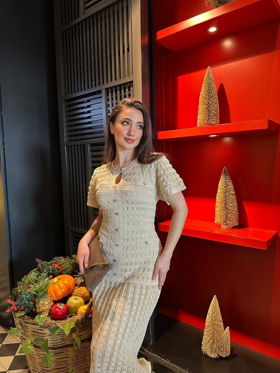 Beige Knitted dress with glitter and lining.