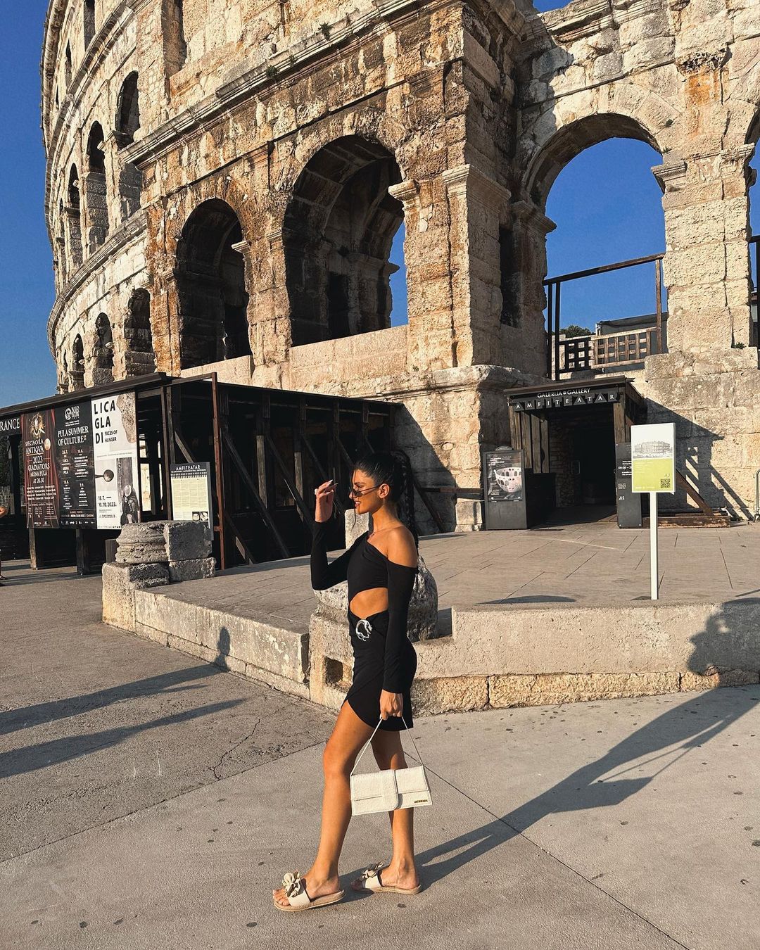 Black One Shoulder Accessory Detailed Dress