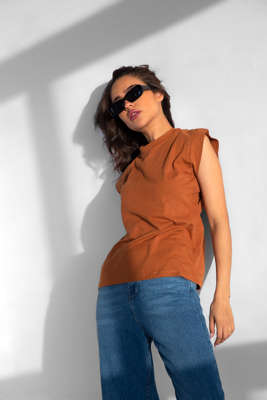 Cinnamon Sleeveless Basic T-Shirt