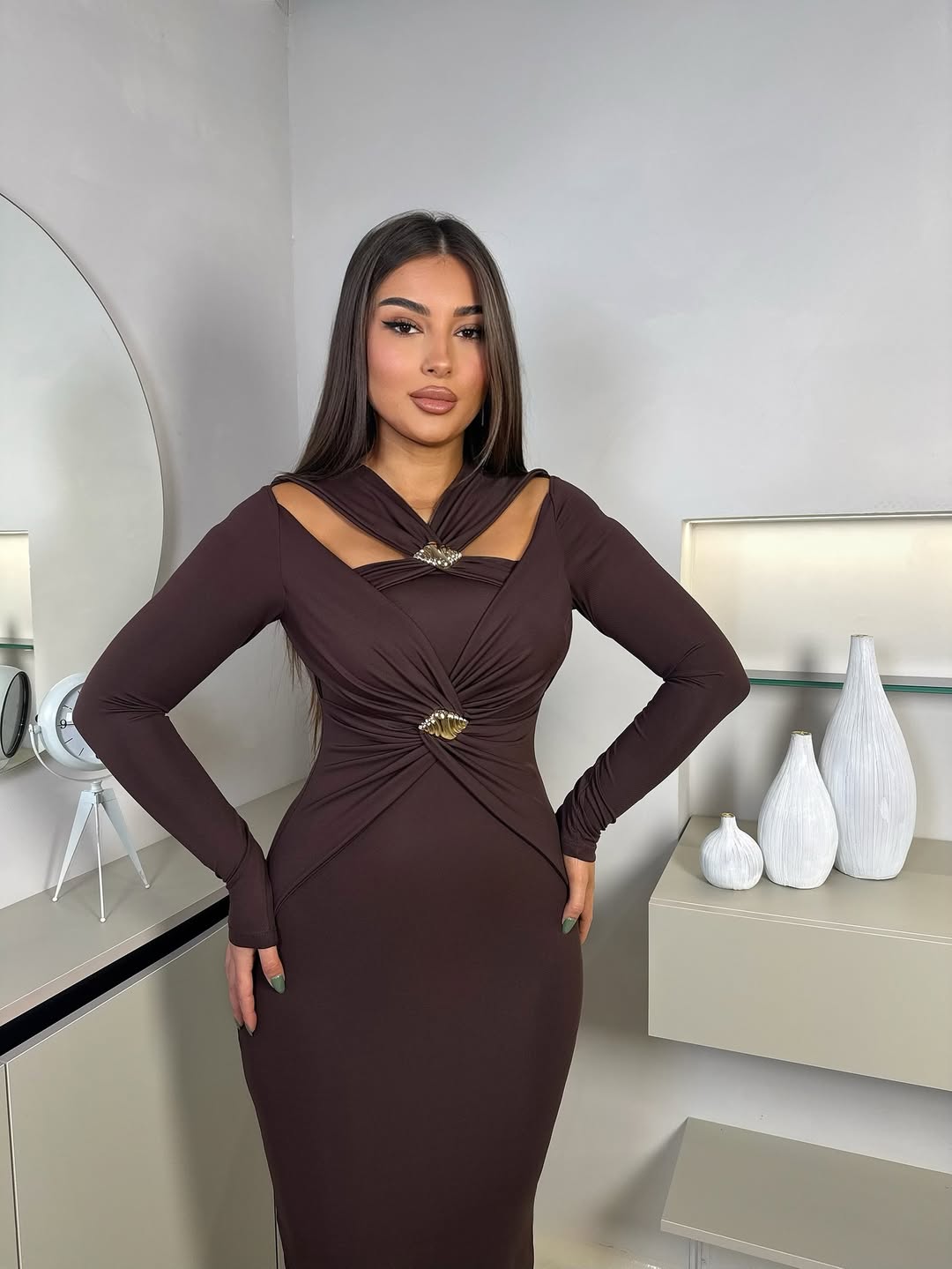 Brown Dande Brooch Detailed Dress