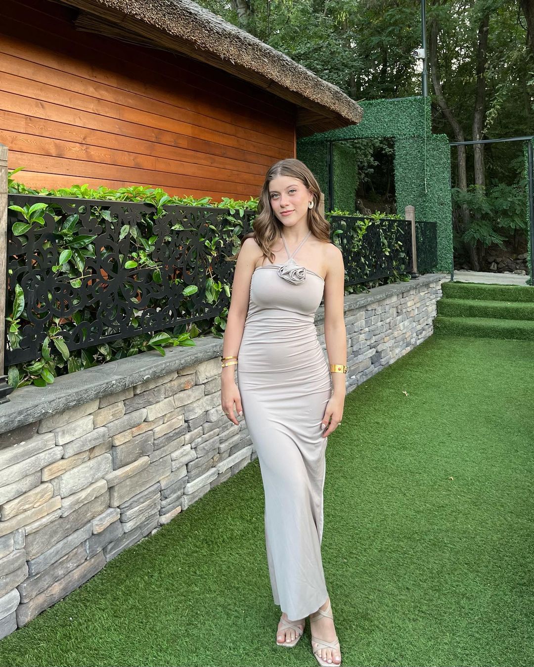 Beige Rose -Binding Dress From Detail Neck Beige Rose -Binding Dress From Detai