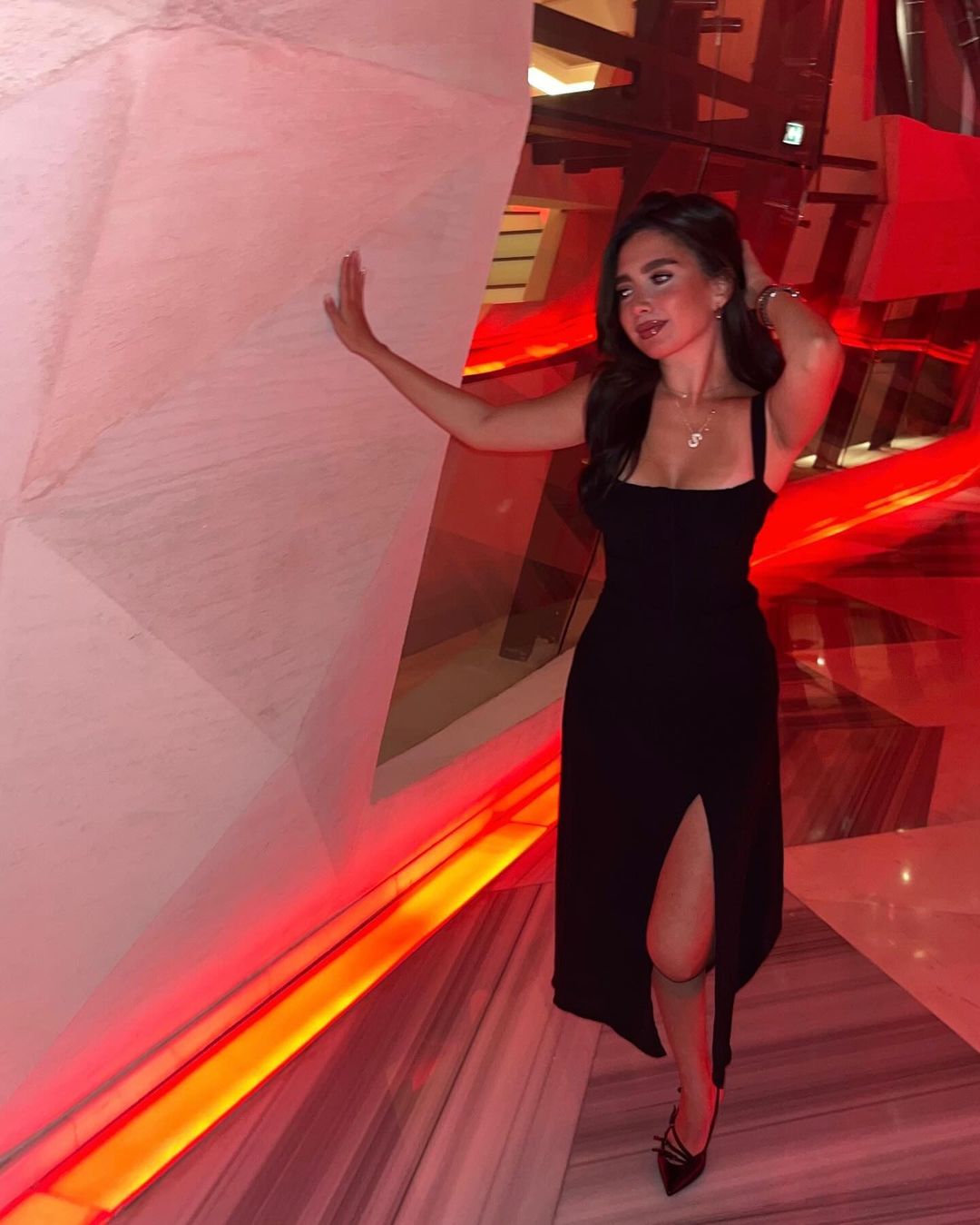 Black LONG DRESS WITH BACK DRAPES