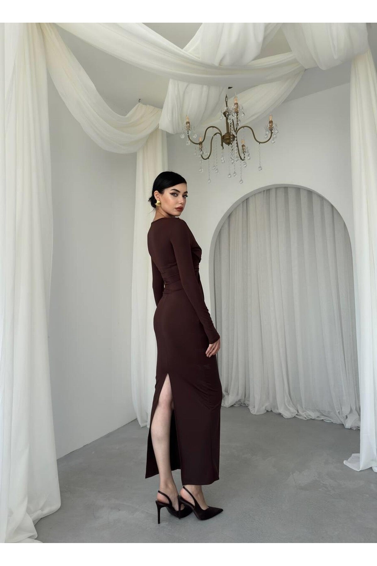 Brown Dande Brooch Detailed Dress