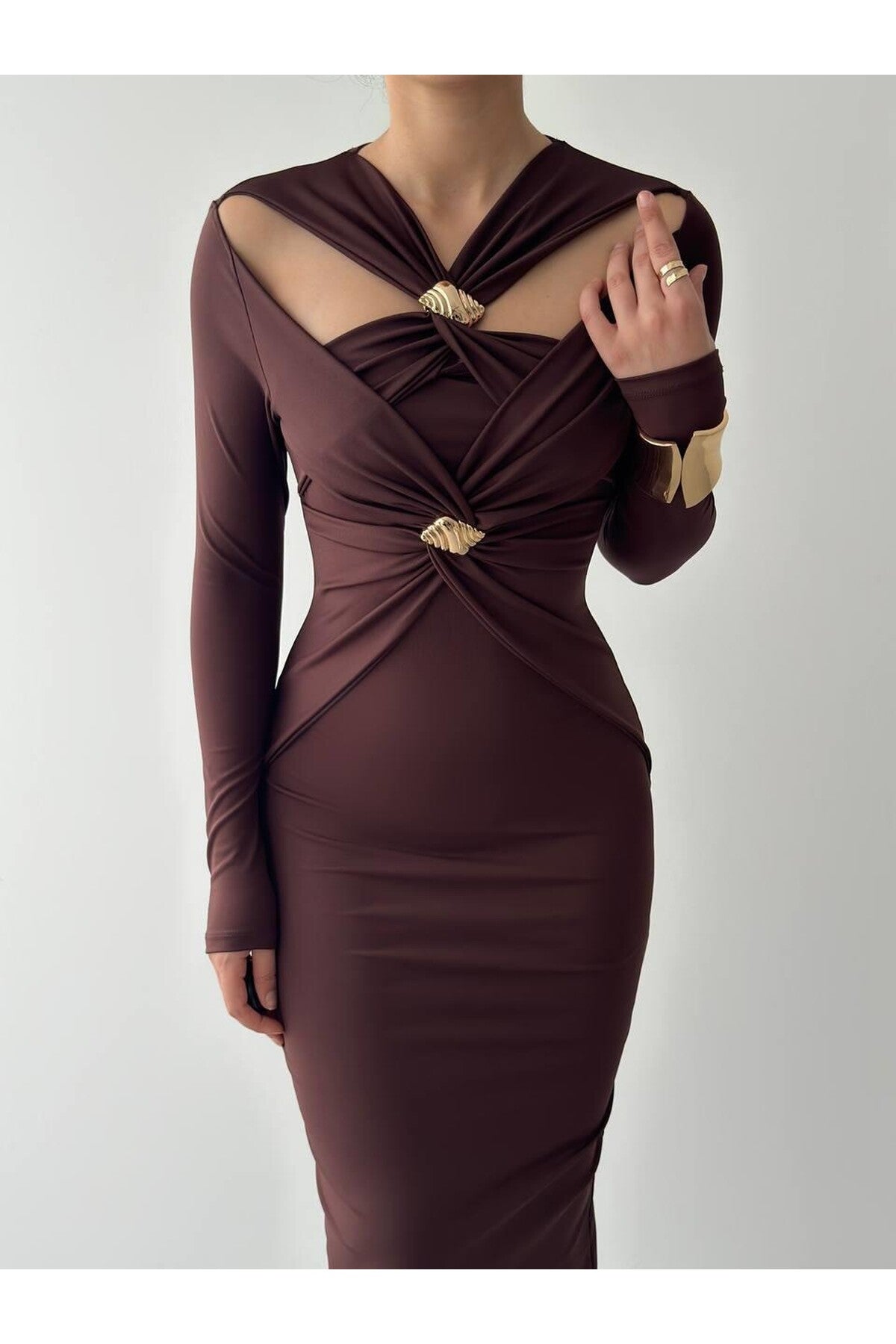 Brown Dande Brooch Detailed Dress