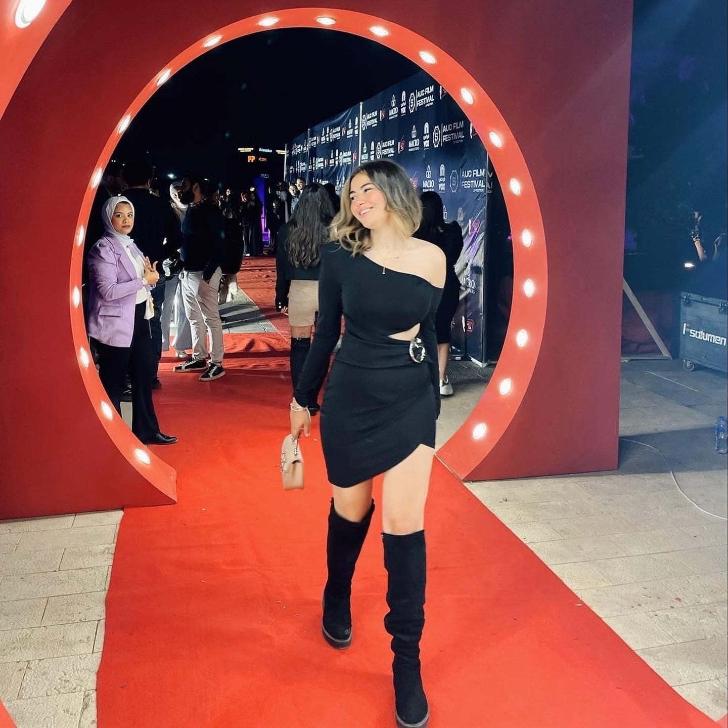 Black One Shoulder Accessory Detailed Dress
